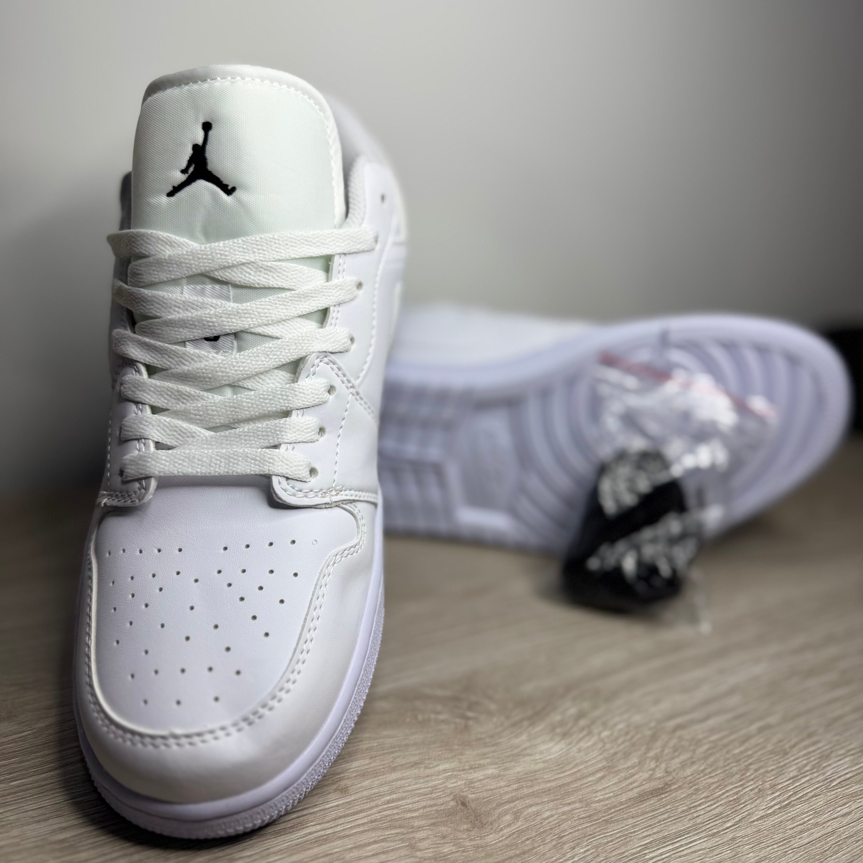 Jordan 1 Low AAA - Mujer